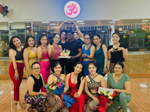 20/11 thật là VUI và nhiều bất ngờ thú vị cho thầy Ram