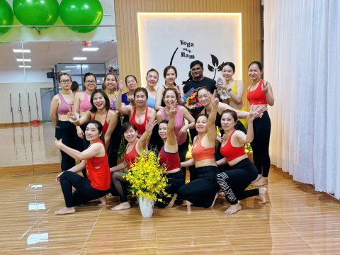 20/11 thật là VUI và nhiều bất ngờ thú vị cho thầy Ram