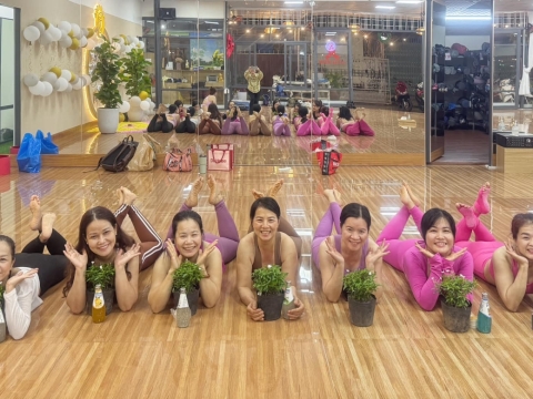 Nhân dịp ngày Quốc tế Phụ nữ 8/3, Ram Yoga Center xin gửi đến toàn thể học viên những lời chúc tốt đẹp nhất