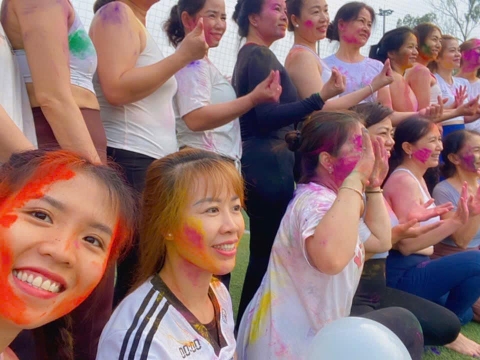 Tham gia Holi Festival 2025